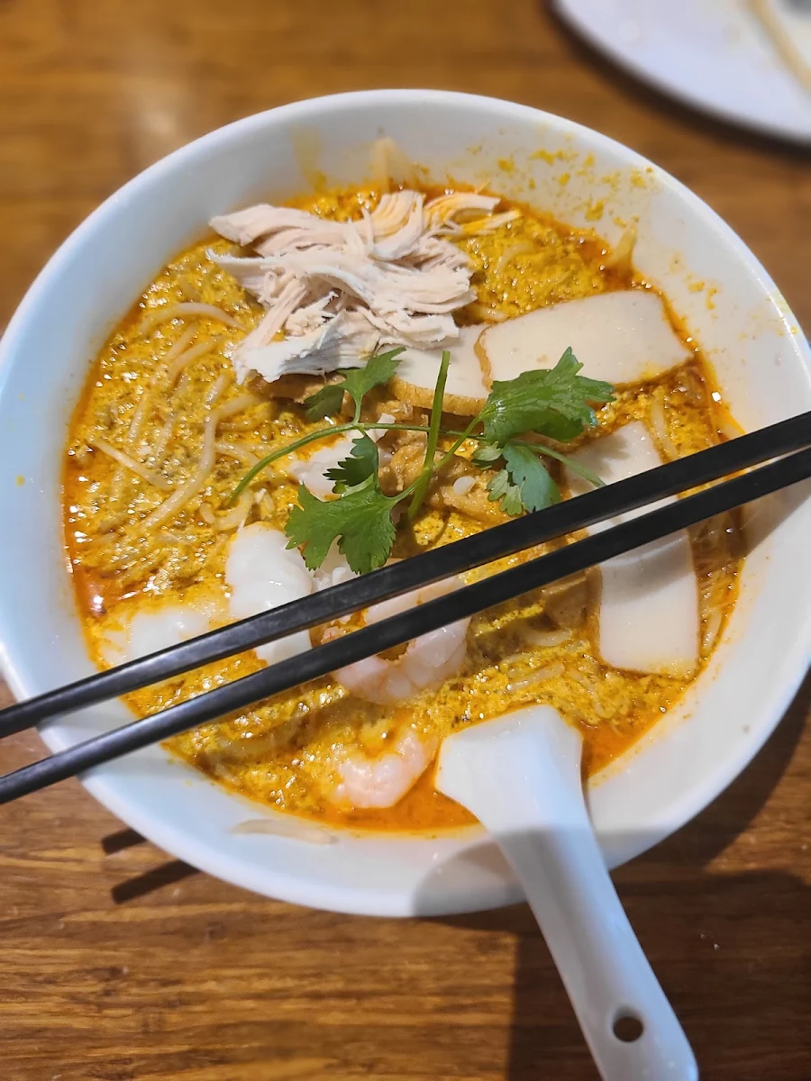 Singapore Laksa 新加坡特色叻, Banana Leaf on Robson
